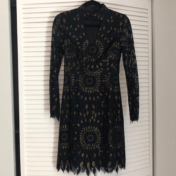 NEW Trina Turk Central Lace Sheath Dress - Picture 6 of 7